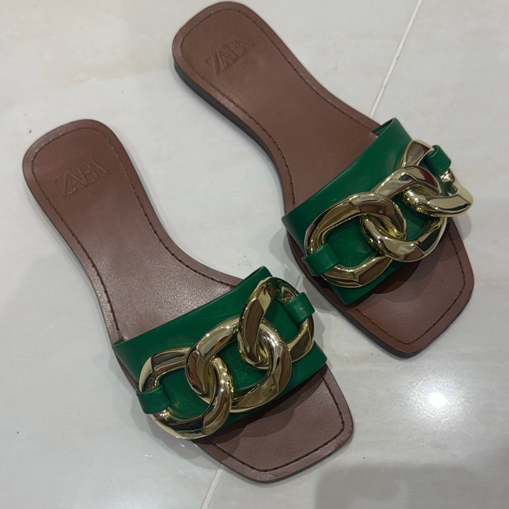 Zara Green and Gold Chain Detail Sandals